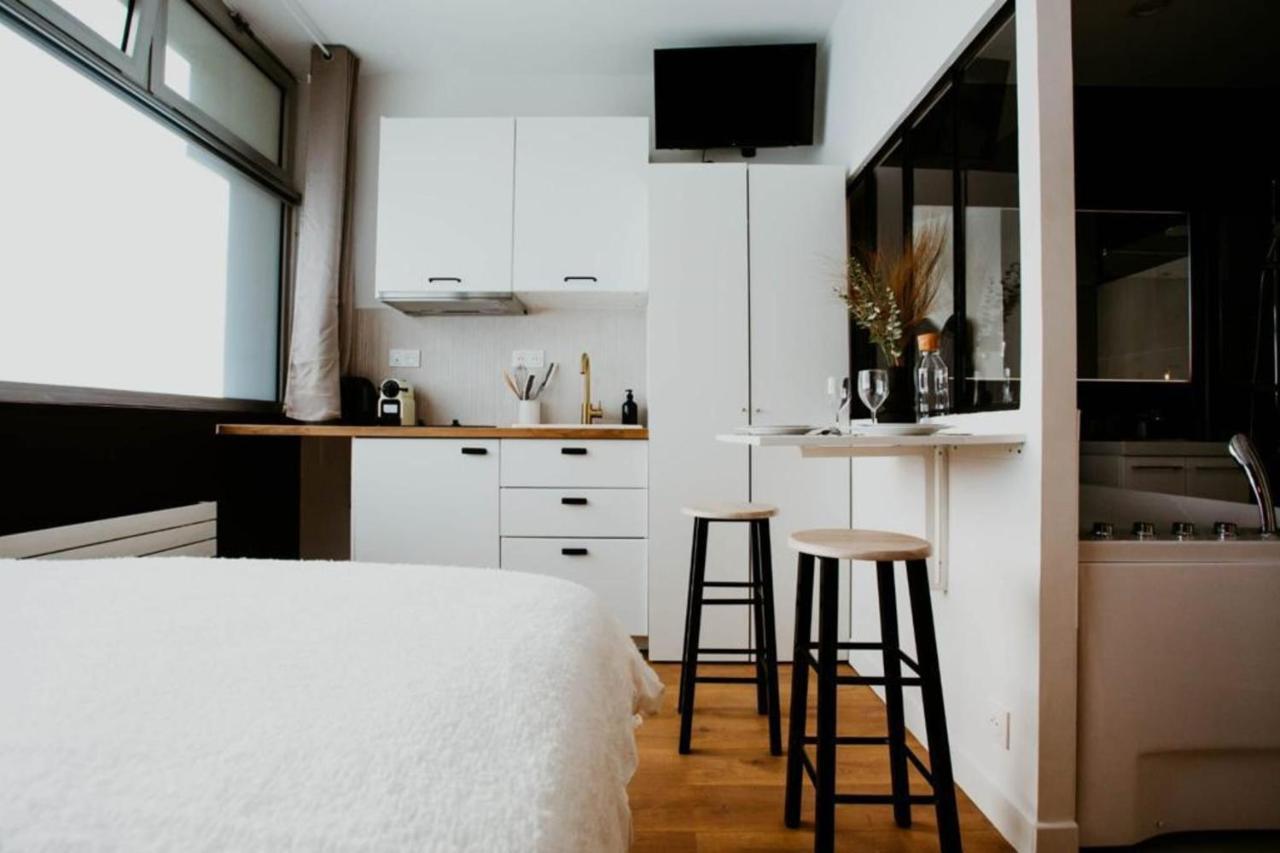 Sweet Love Room - Jacuzzi Privatif Montreuil (Seine-Saint-Denis) Exterior foto