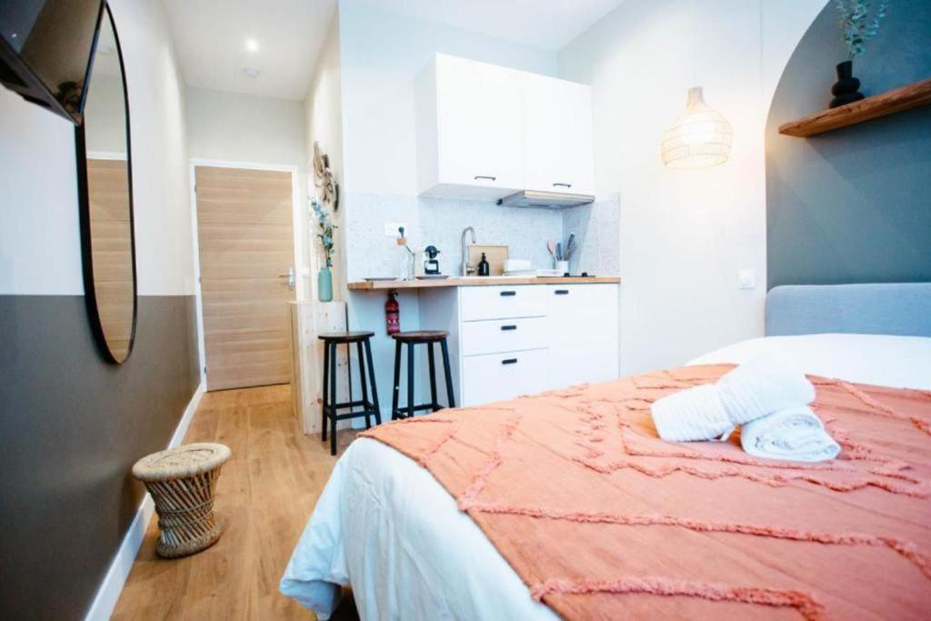 Sweet Love Room - Jacuzzi Privatif Montreuil (Seine-Saint-Denis) Exterior foto